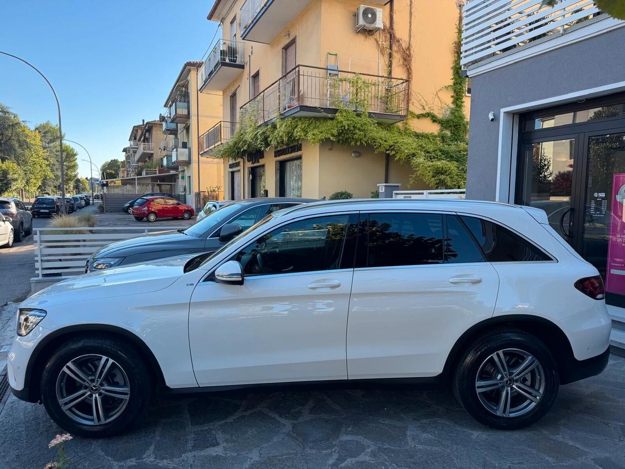 MERCEDES GLC 200 d 4MATIC SPORT