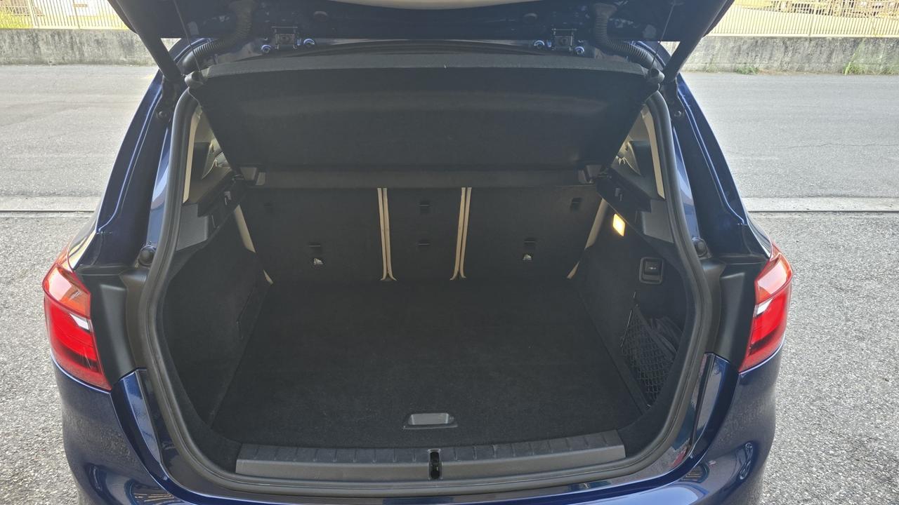 Bmw serie2 Active Tourer 220d Luxury aut. Xdrive 190cv PELLE LED
