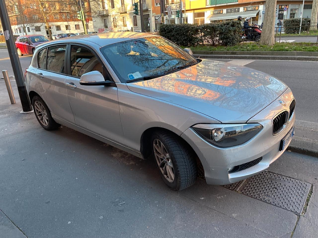 Bmw 116 116d 5p. Efficient Dynamics Urban AUTOMATICA