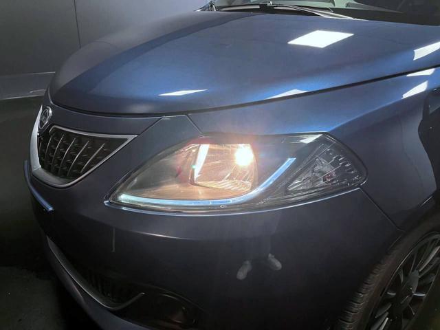 LANCIA Ypsilon 1.0 FireFly 5 porte S&S Hybrid Ecochic Silver