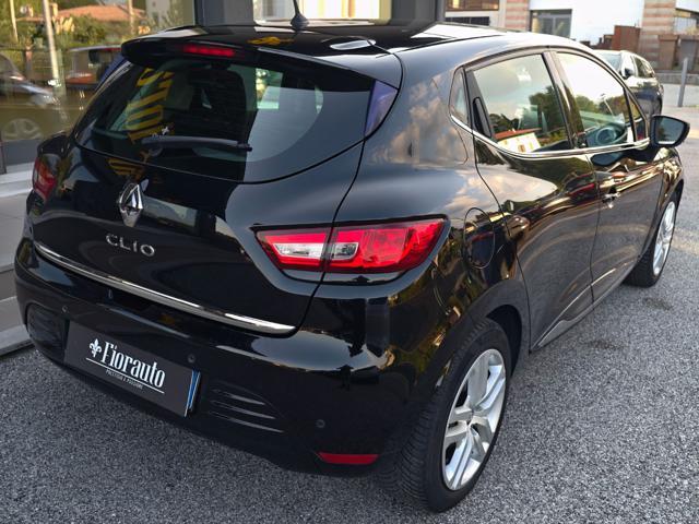 RENAULT Clio 1.2 75 CV 5 porte Duel