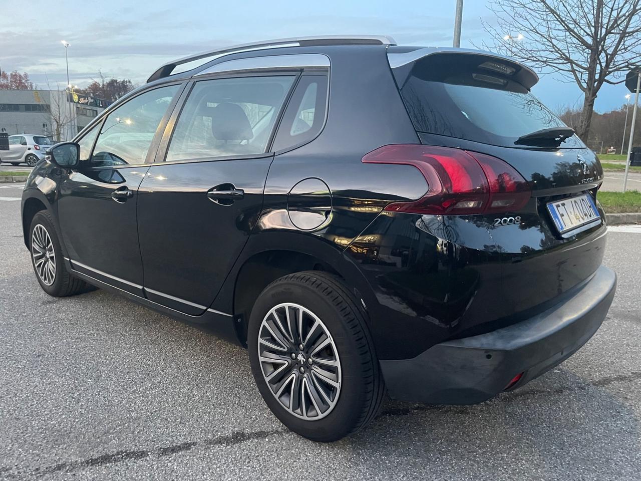 Peugeot 2008 PureTech 82 Allure*Neopatentati*Solo 61000km*