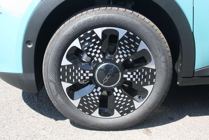 FIAT 600 Hybrid MHEV La Prima