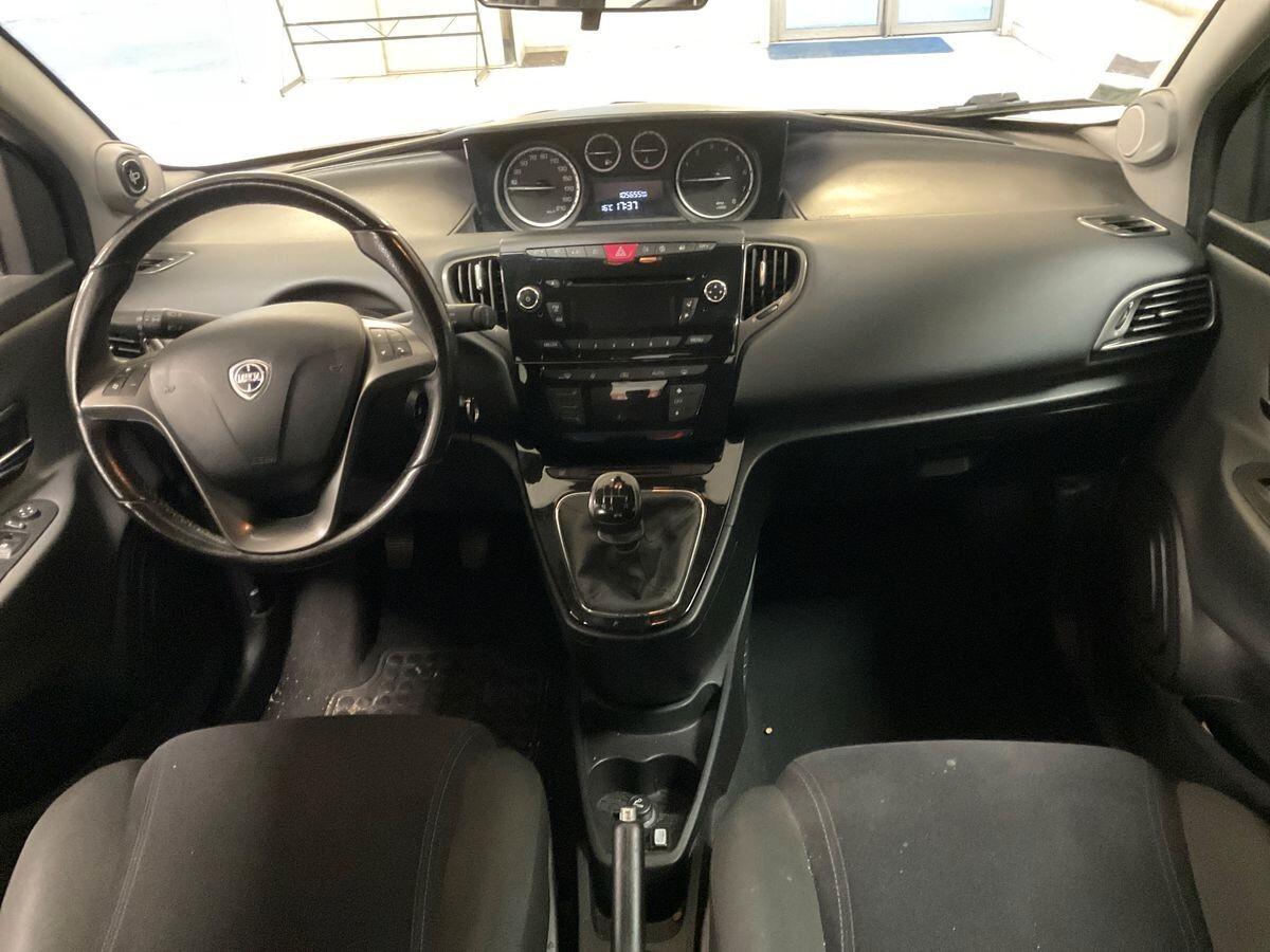 Lancia Ypsilon 1.2 69 CV 5 porte S&S Gold