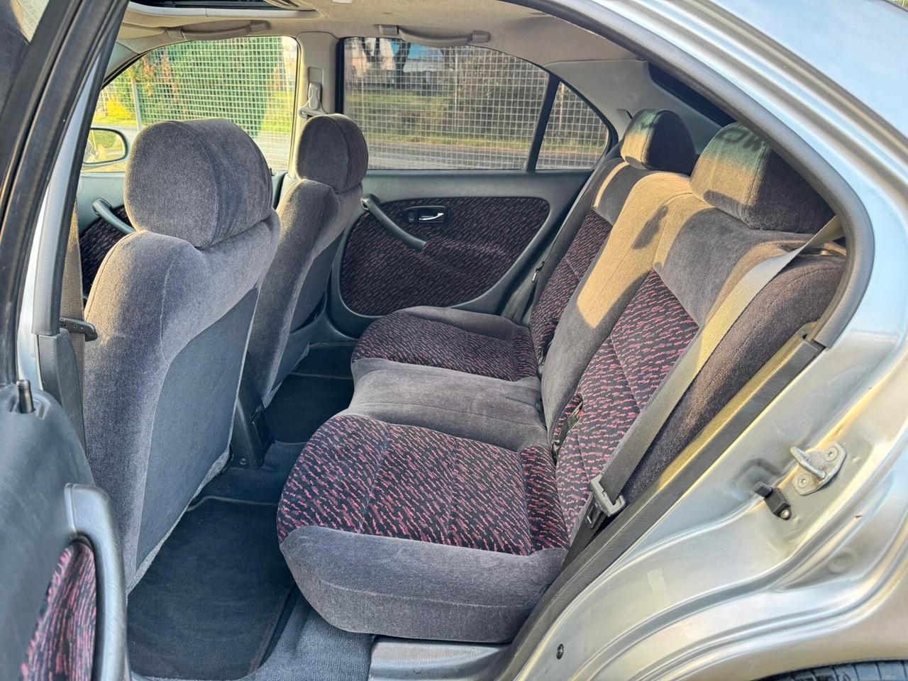 Honda Civic 1.6i V-TEC