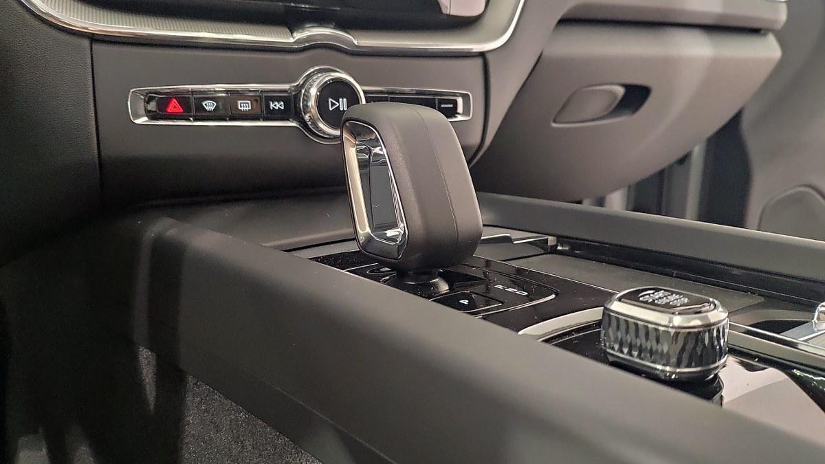 VOLVO Xc60 T6 Plug-In Hybrid Awd Automatico Plus Dark