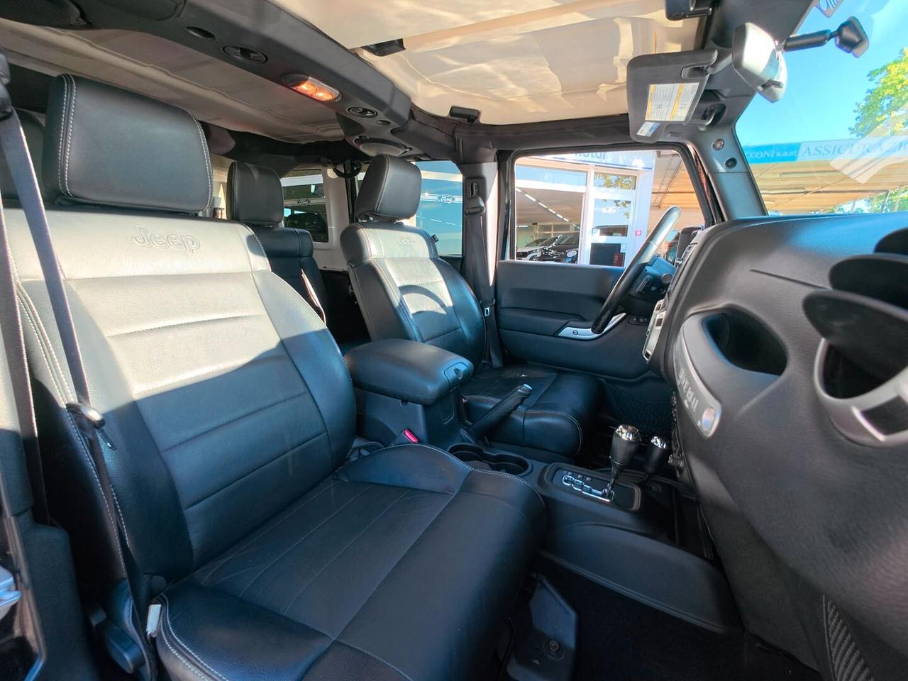 Jeep Wrangler 2.8 CRD DPF Sahara Auto