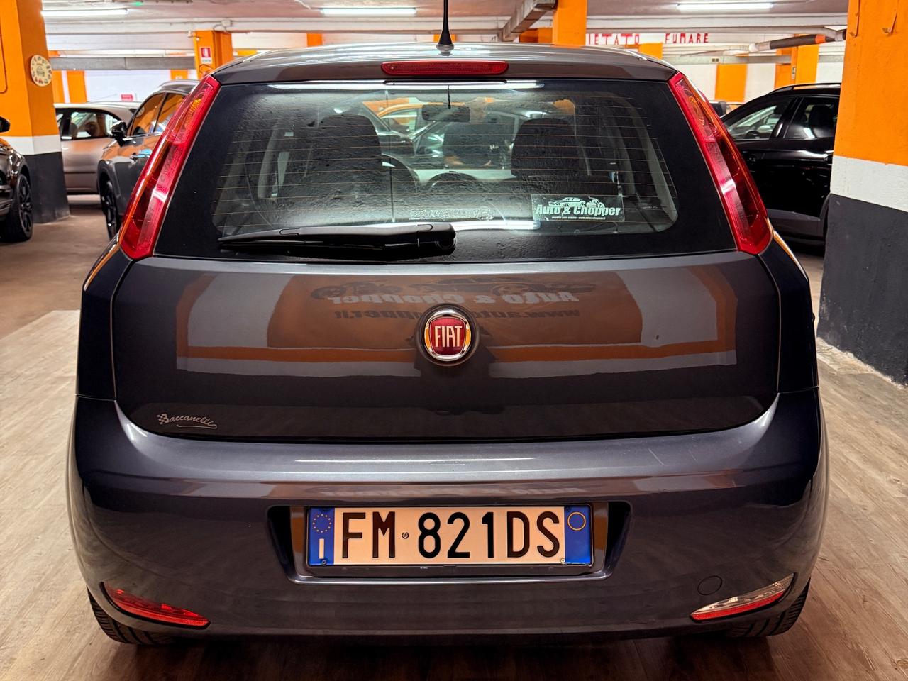 STUPENDA FIAT PUNTO GPL CON SOLI 84.047 KM