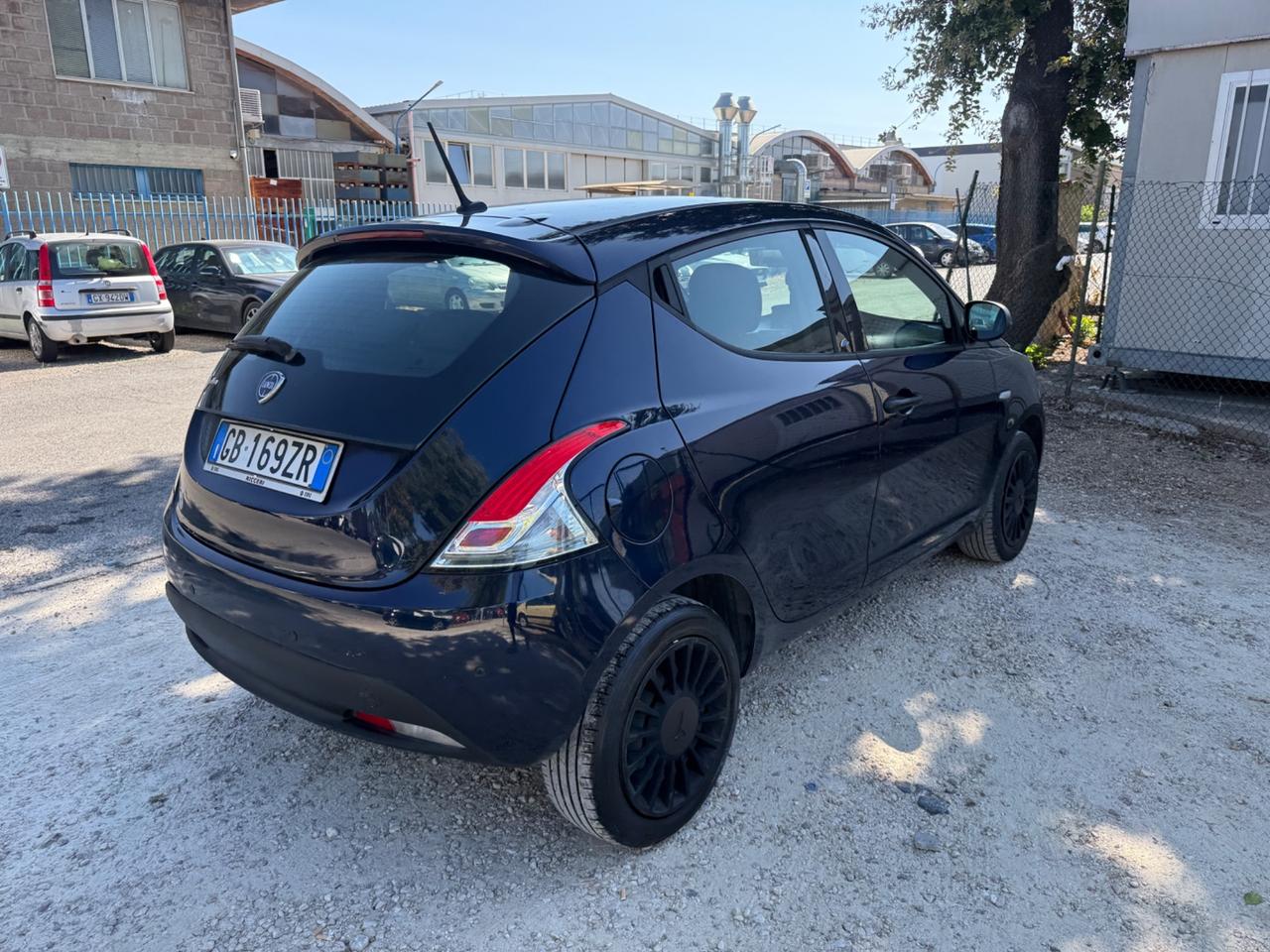 Lancia Ypsilon 1.2 69 CV 5 porte GPL Ecochic Platinum