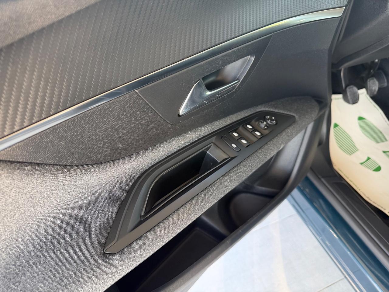 Peugeot 3008 BlueHDi 130 S&S Active Pack