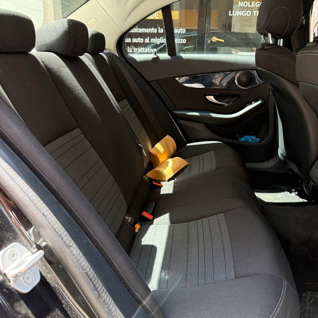 Mercedes C 180 BlueTEC Automatic Premium - 116CV