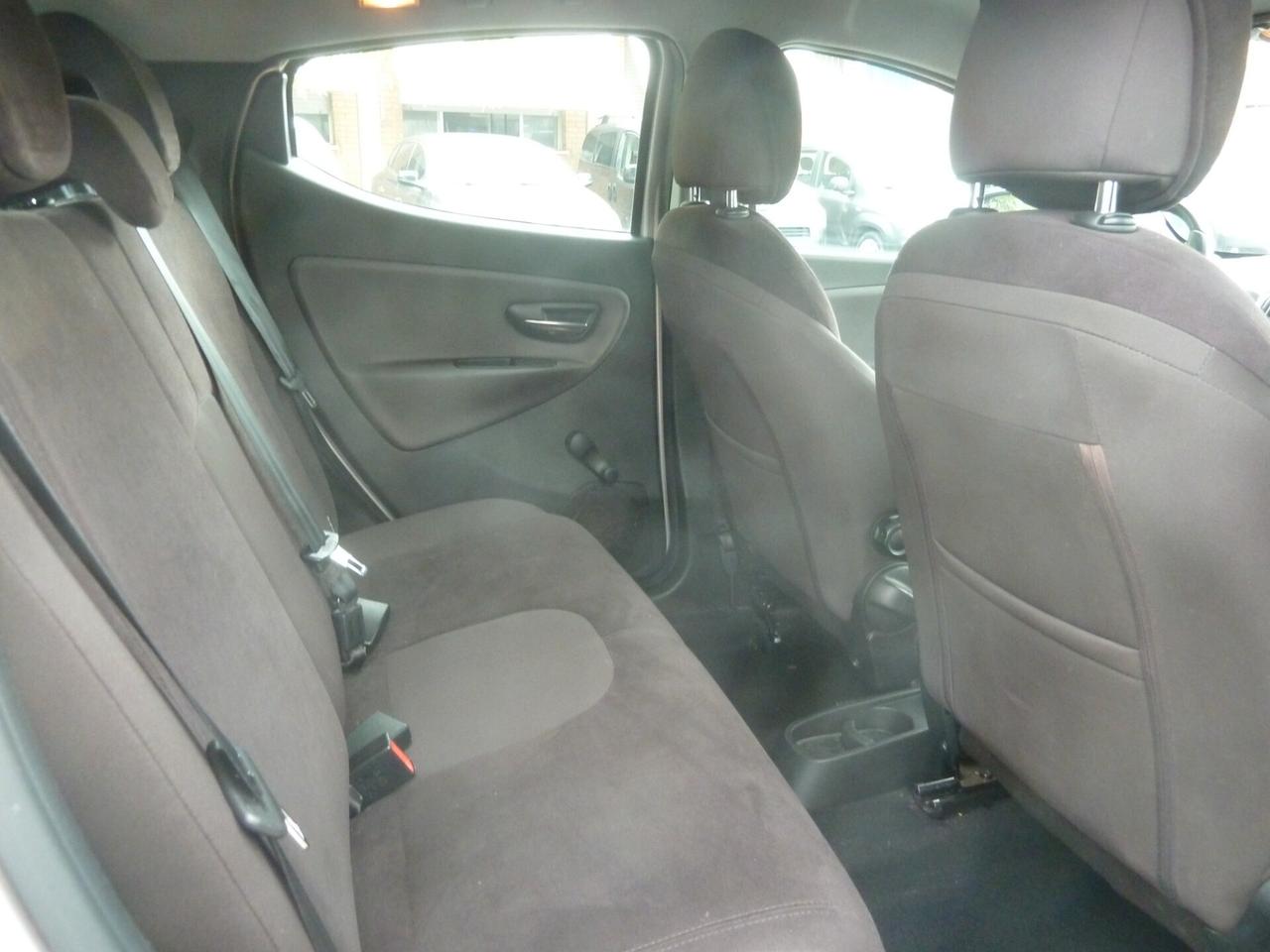 Lancia Ypsilon 1.2 69 CV 5p. GPL OK Neopatentati