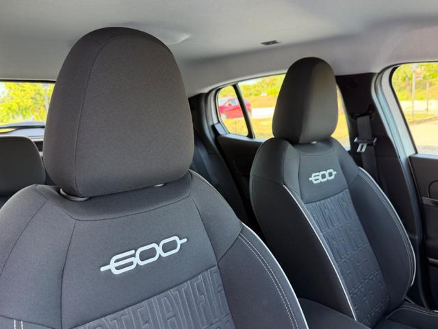 FIAT 600 HYBRID 145CV DCT MHEV+NAVI+RCAM+2PDC+LED
