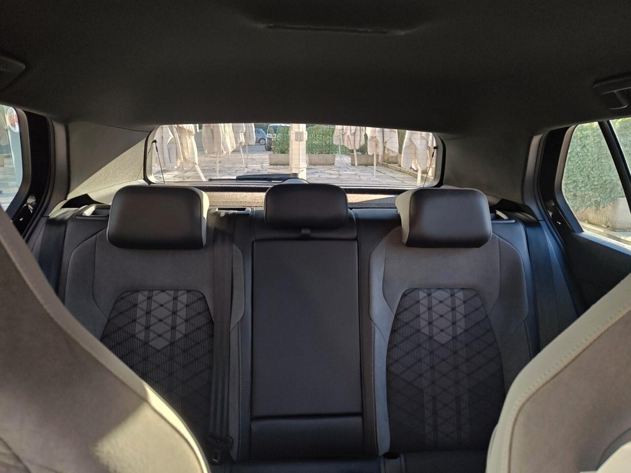 VOLKSWAGEN GOLF VIII 2.0 TDI 150 CV DSG SCR R-LINE