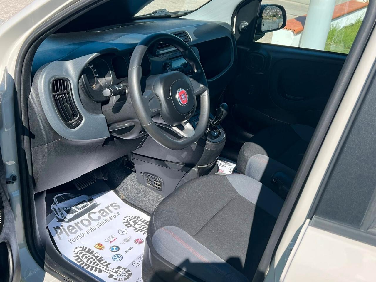 FIAT PANDA AUTOMATICA BENZINA ANNO 2017
