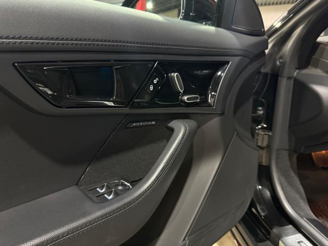 JAGUAR F-Type R-DYNAMIC TETTO LED SCARICO CERCHI DA 19