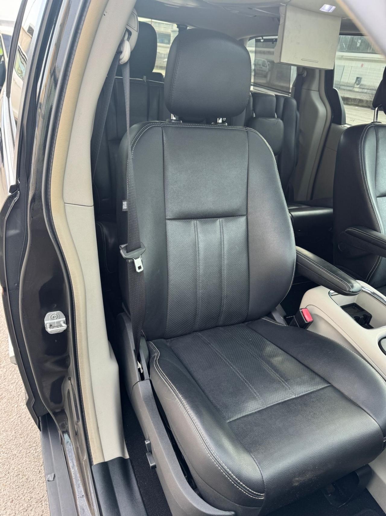 Lancia Voyager 2.8 Turbodiesel Platinum 163 CV