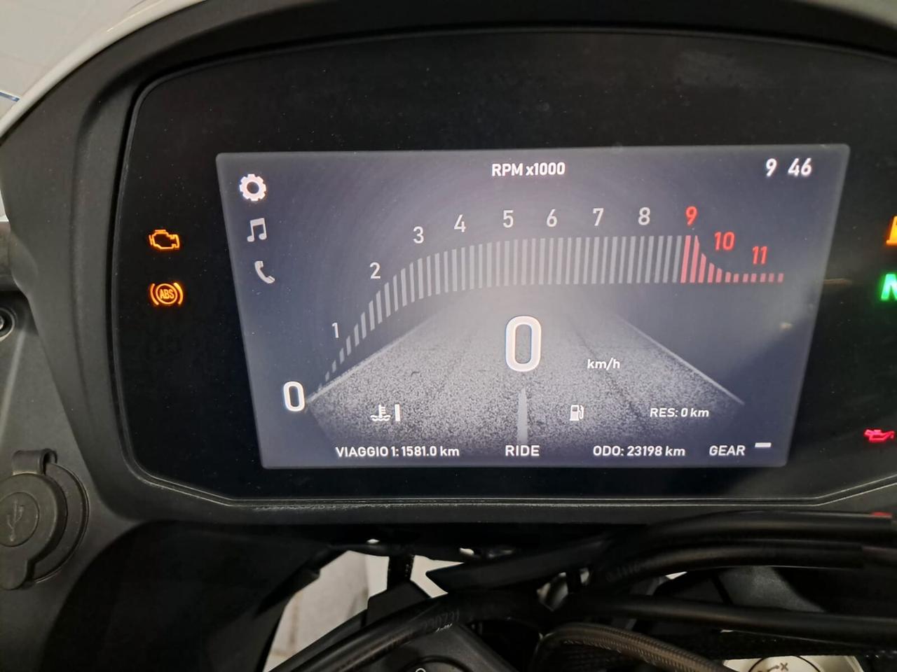 Moto Morini X-Cape 649