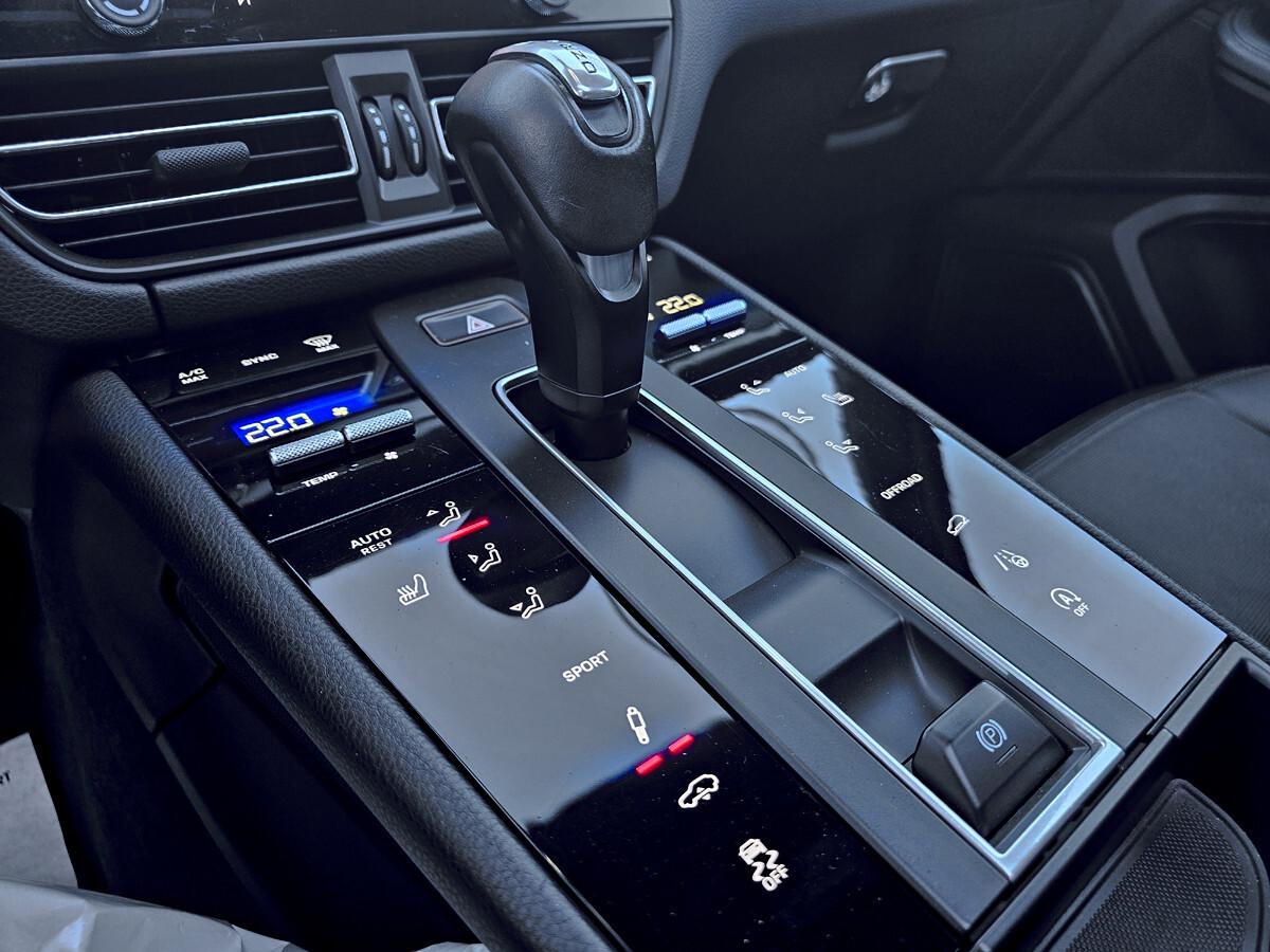 Porsche Macan 2.0 PDK PASM TETTO PANORAMA TAGLIANDI UFFICIALI