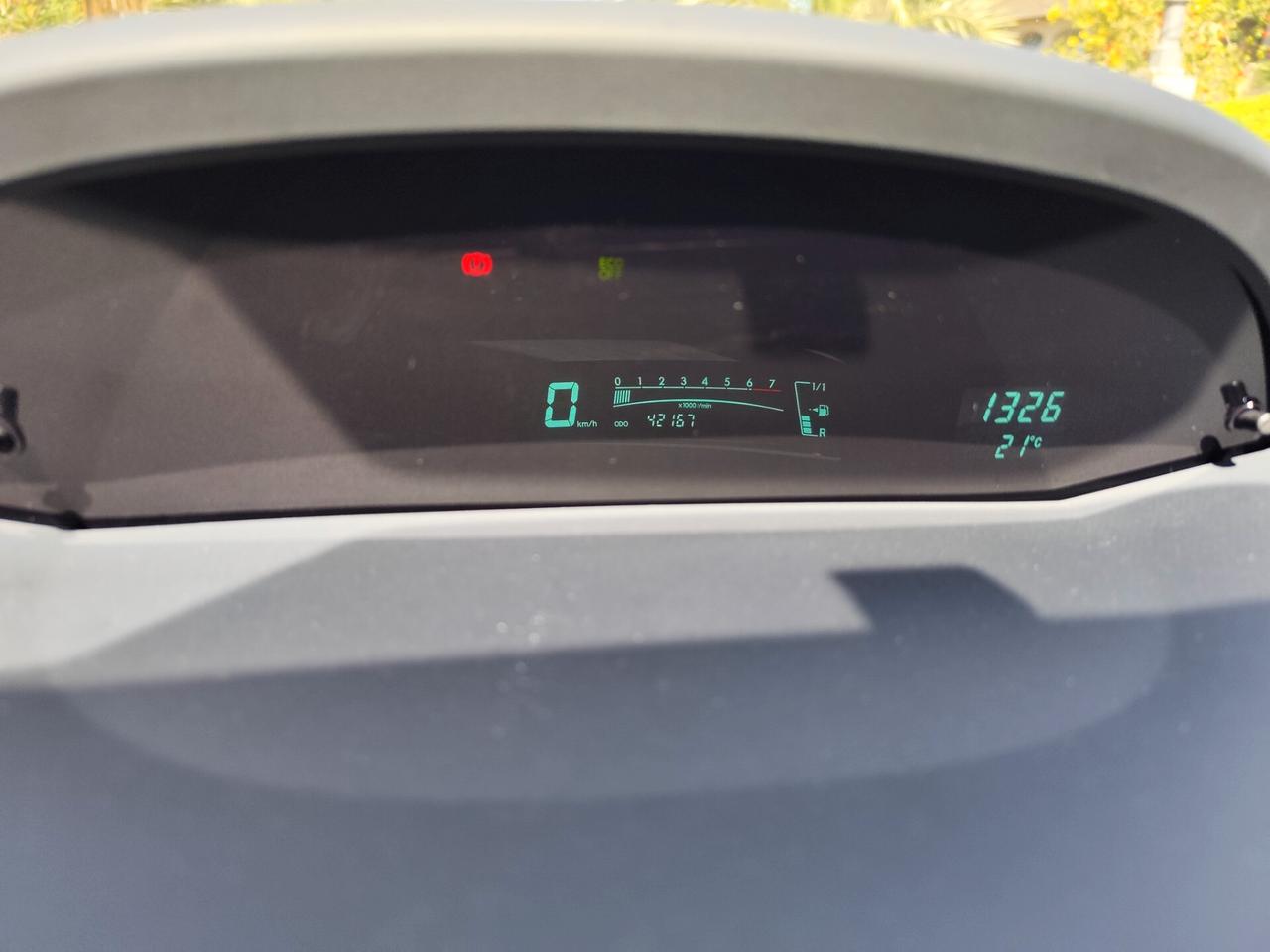 Toyota Yaris 1.3 5 porte Sol