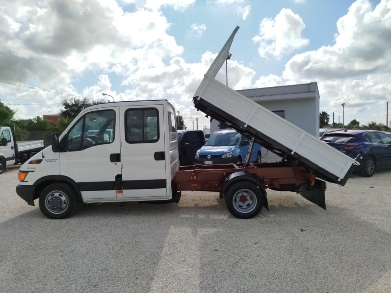 Iveco Daily 35C10 DOPPIA CABINA CON RIBALTABILE TRILATERALE