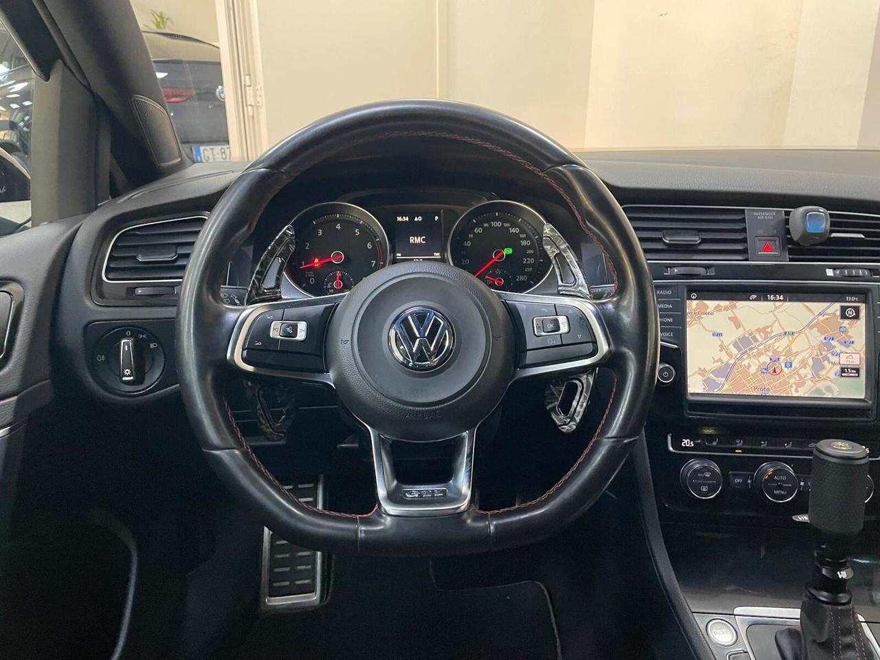 Volkswagen Golf GTI 7 2.0 TFSI DSG