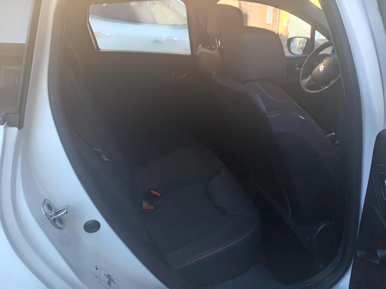 Renault Clio Sporter 1.5 dCi 8V 75CV Costume National