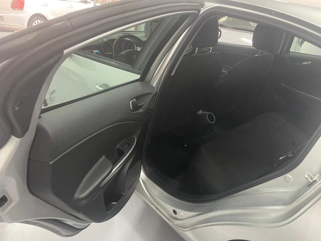 Alfa Romeo Giulietta 1.6 JTDm-2 105 CV Progression