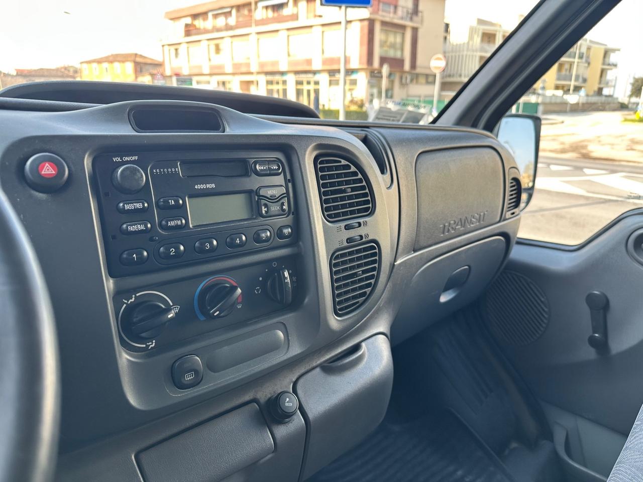 Ford Transit 9 posti t300 2.0 TD/100 74kw 101cv neopatentati