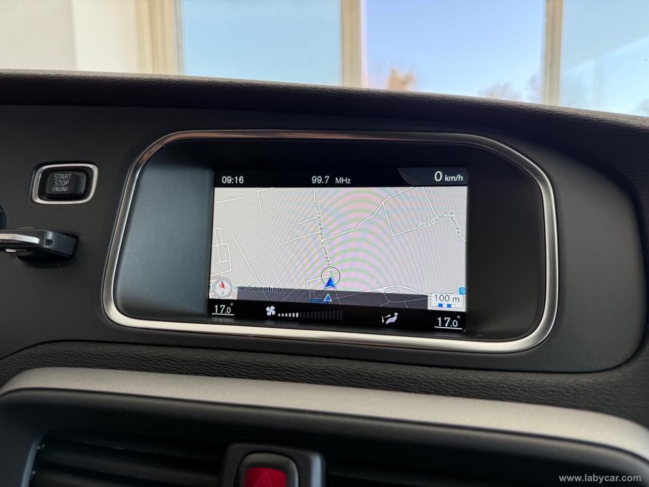 VOLVO V40 D2 Business