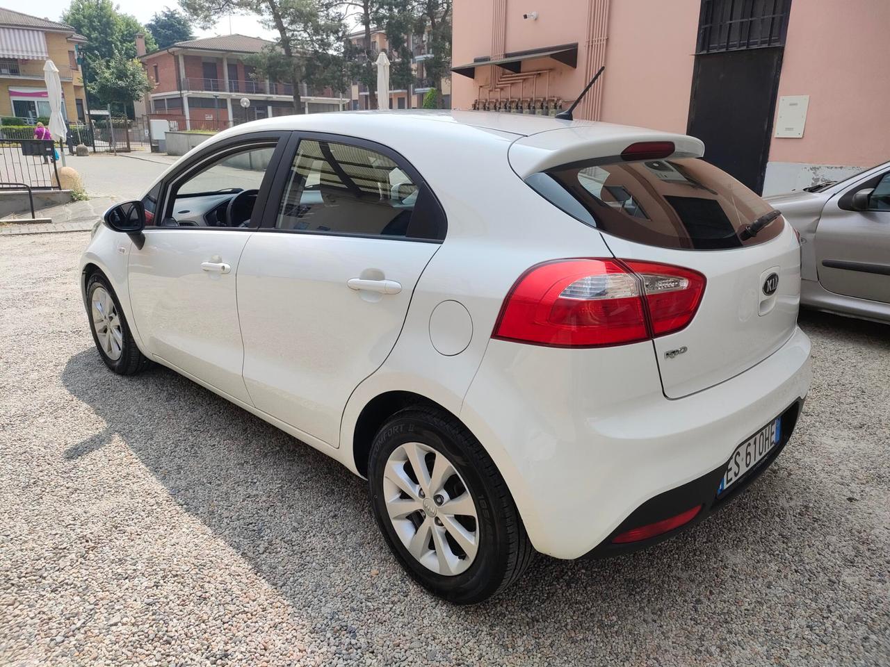 Kia Rio 1.2 CVVT 5p. Cool