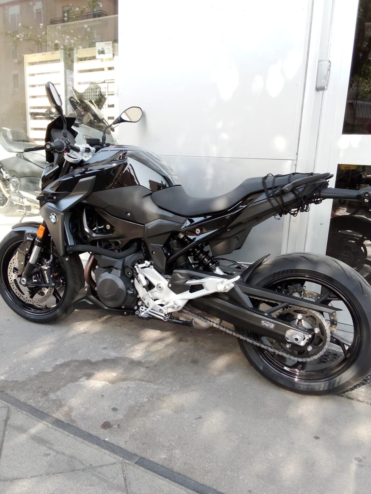 Bmw F 900 R triple black