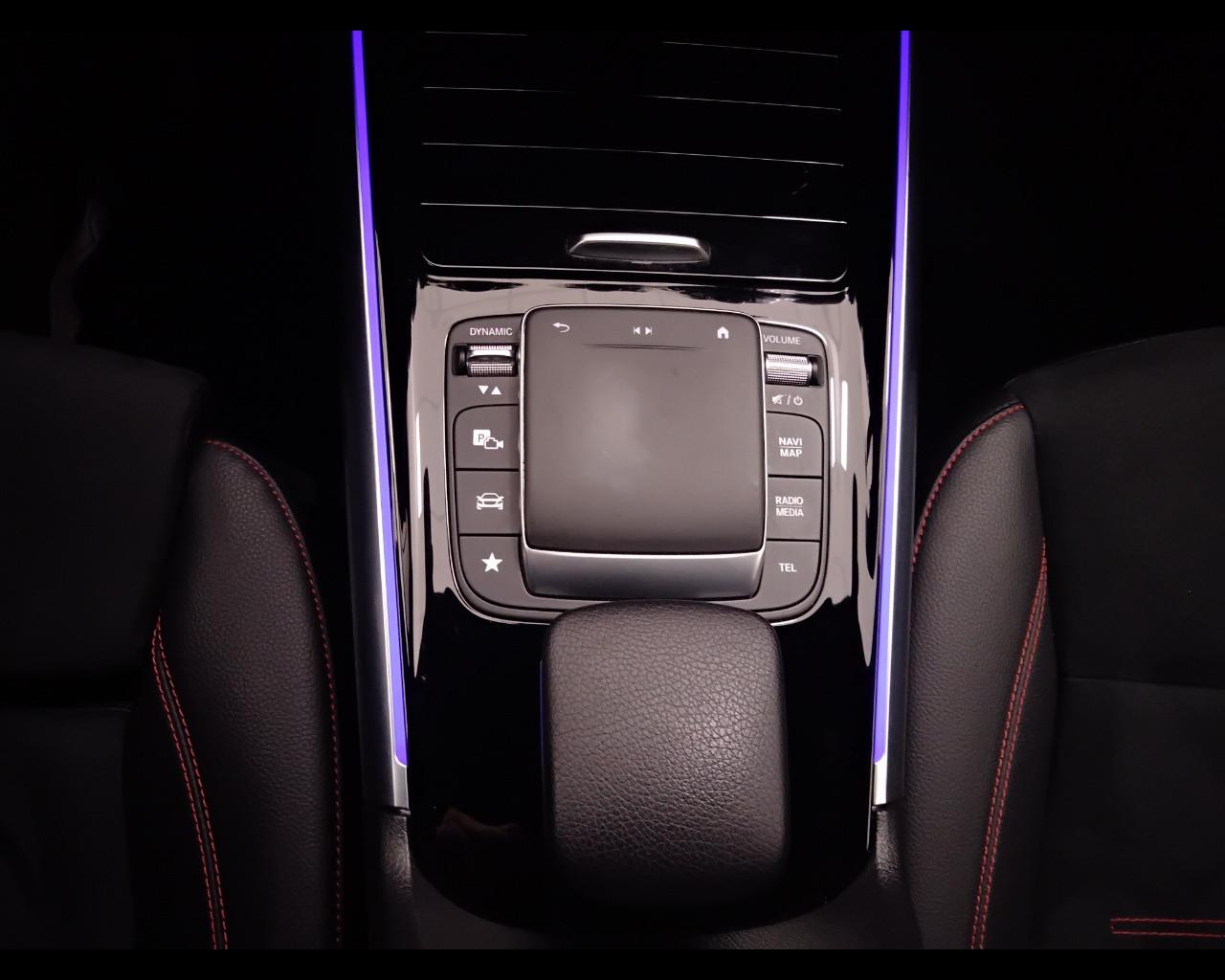 Mercedes-Benz GLA-H247 2020 - GLA 200 d Premium auto