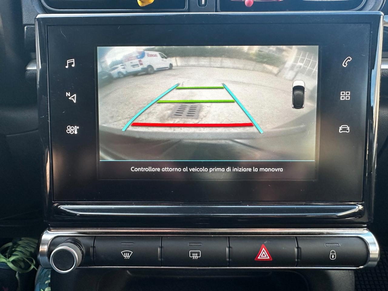 Citroen C3 PureTech 82 Shine "NEOPATENTATI"