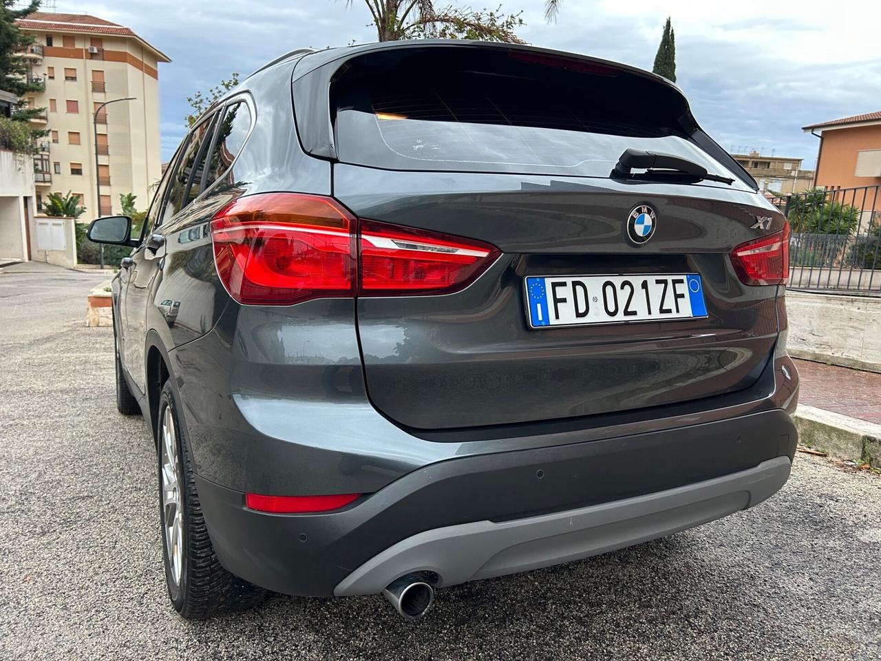 Bmw X1 sDrive18d xLine Strafull !!!