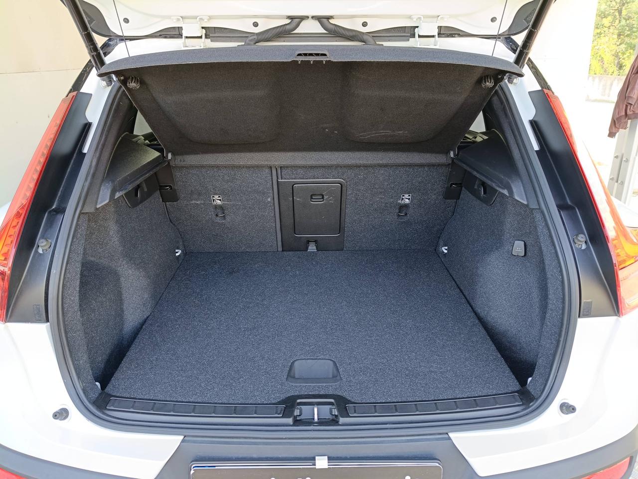 VOLVO XC40 - XC40 1.5 t4 phev R-design auto my21