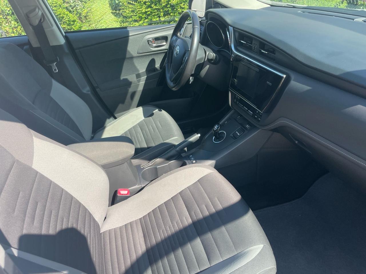 Toyota Auris prius 1.8 Hybrid executive automatica