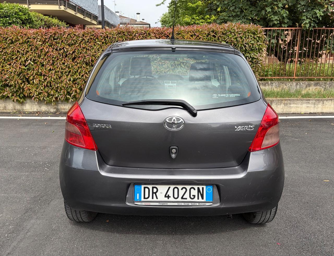 Toyota Yaris 1.0 5 porte
