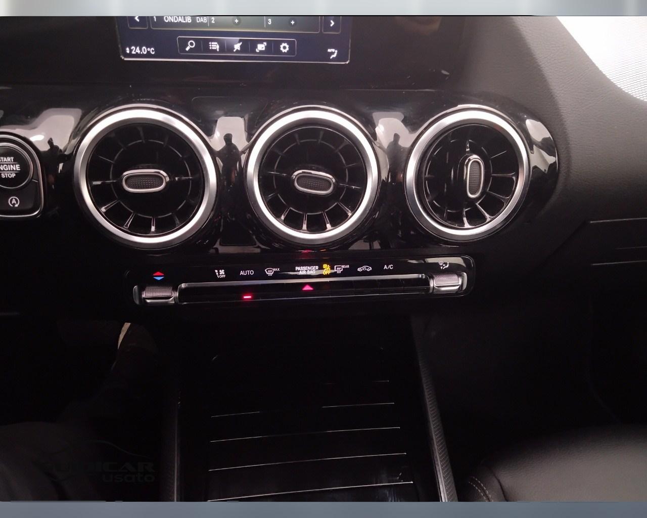 Mercedes-Benz Classe B - W247 2018 - B 180 d Sport auto