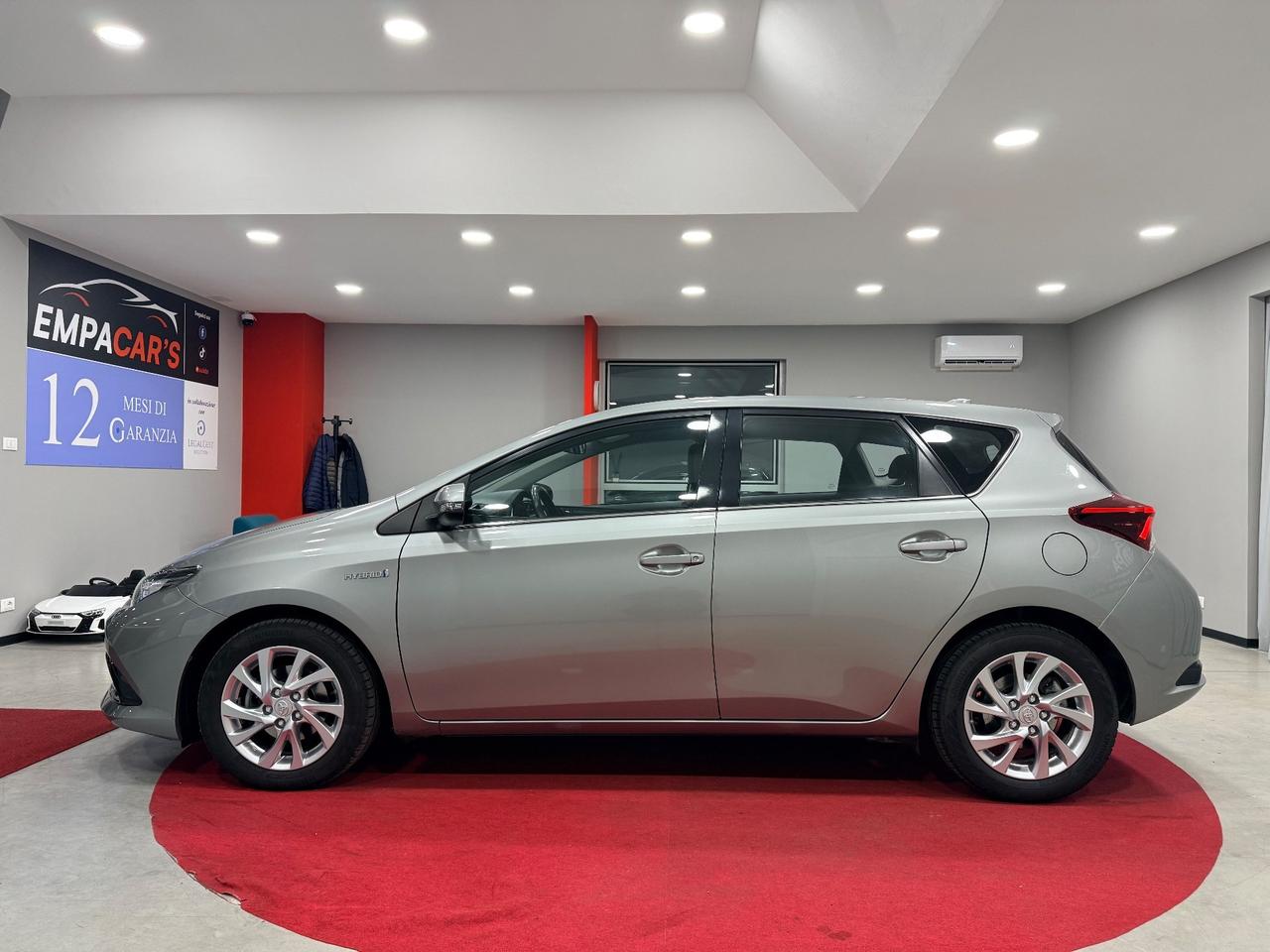 Toyota Auris 1.8 Hybrid Lounge