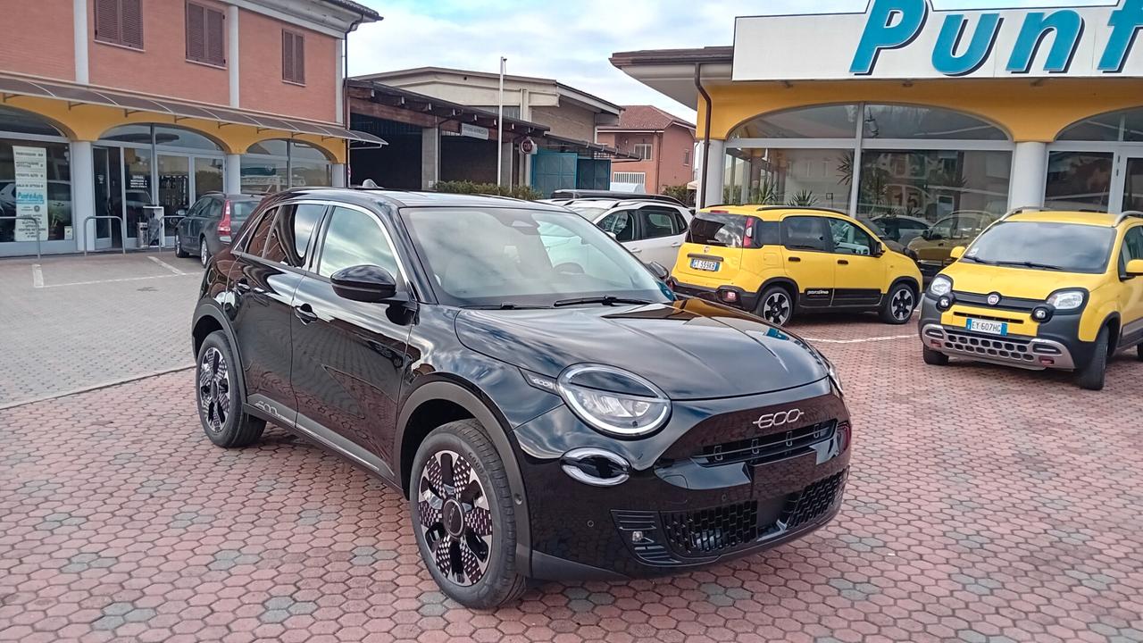 Fiat 600 1.2 Hybrid 145 CV DCT MHEV La Prima * SENZA VINCOLO DI FINANZIAMENTO*