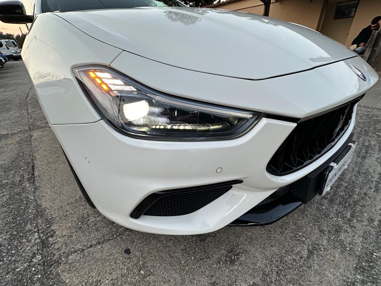 Maserati Ghibli L4 330 CV MHEV Gransport