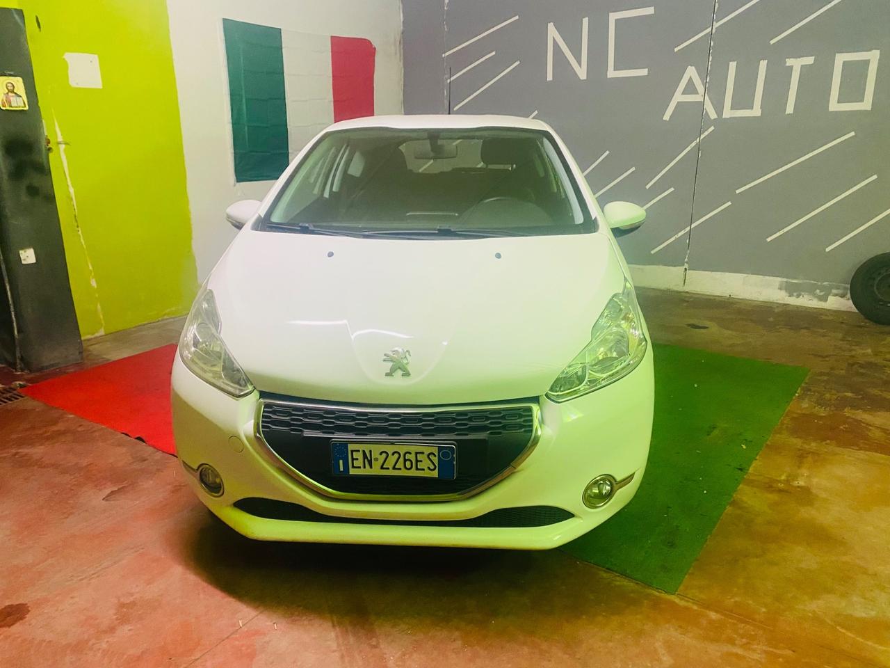 Peugeot 208 1.4 HDi 68 CV 3 porte Allure