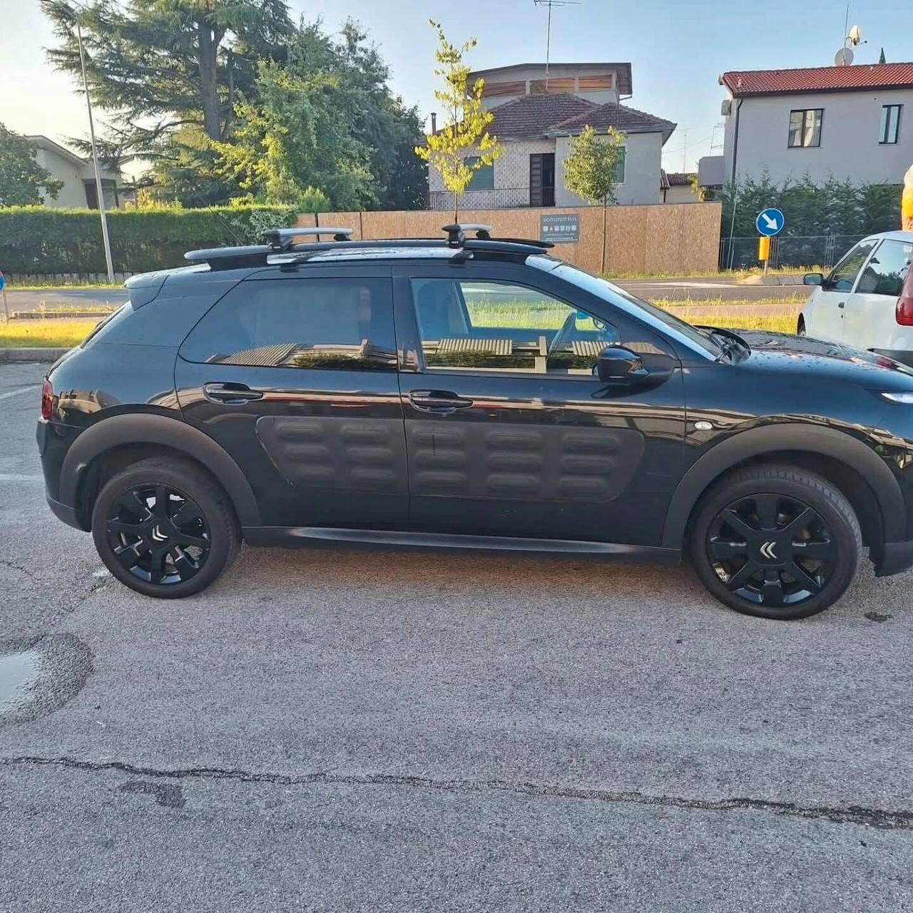 Citroen C4 Cactus BlueHDi 100 S&S Shine