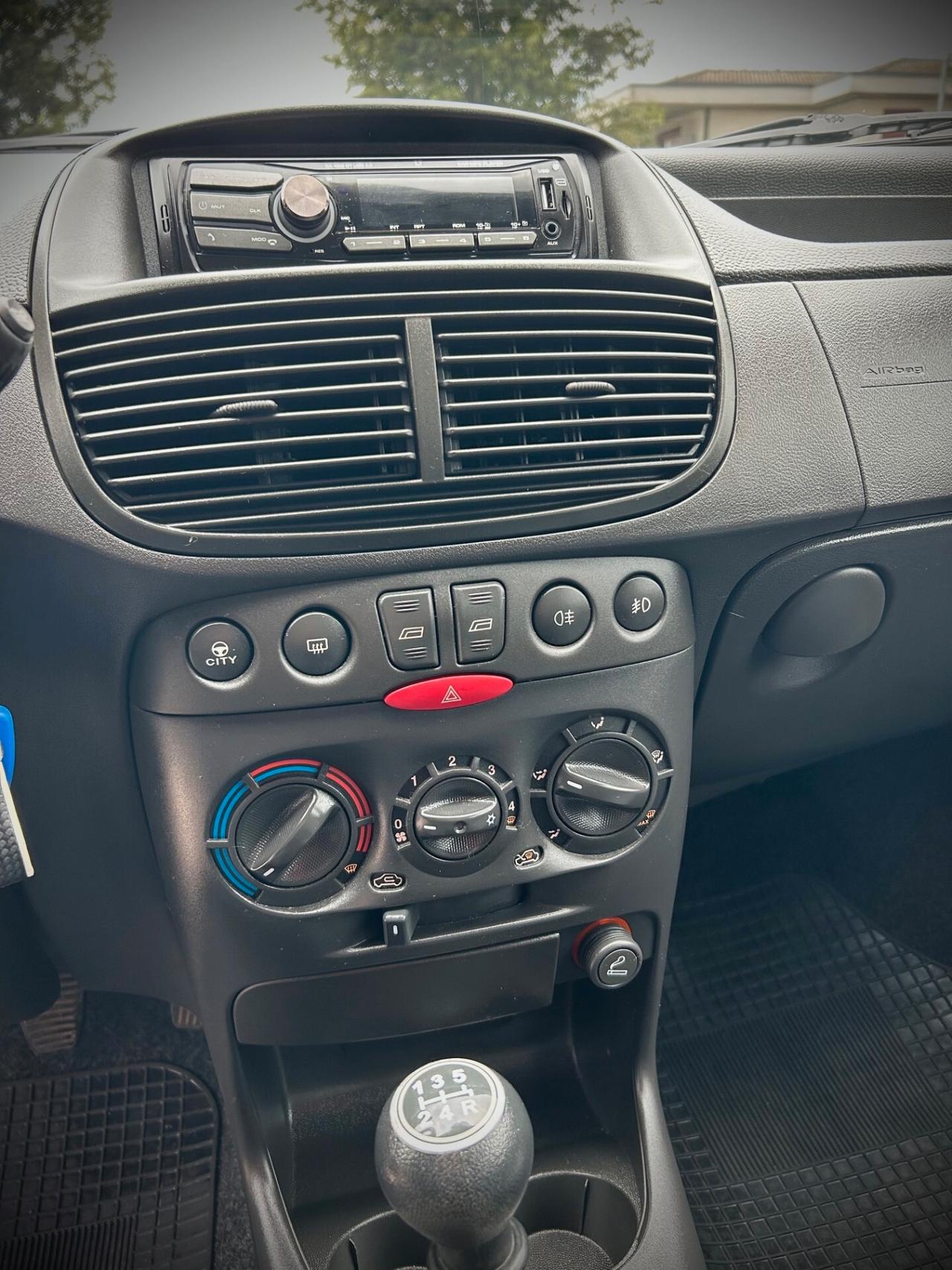 Fiat Punto 1.2 5 porte - NEOPATENTATI