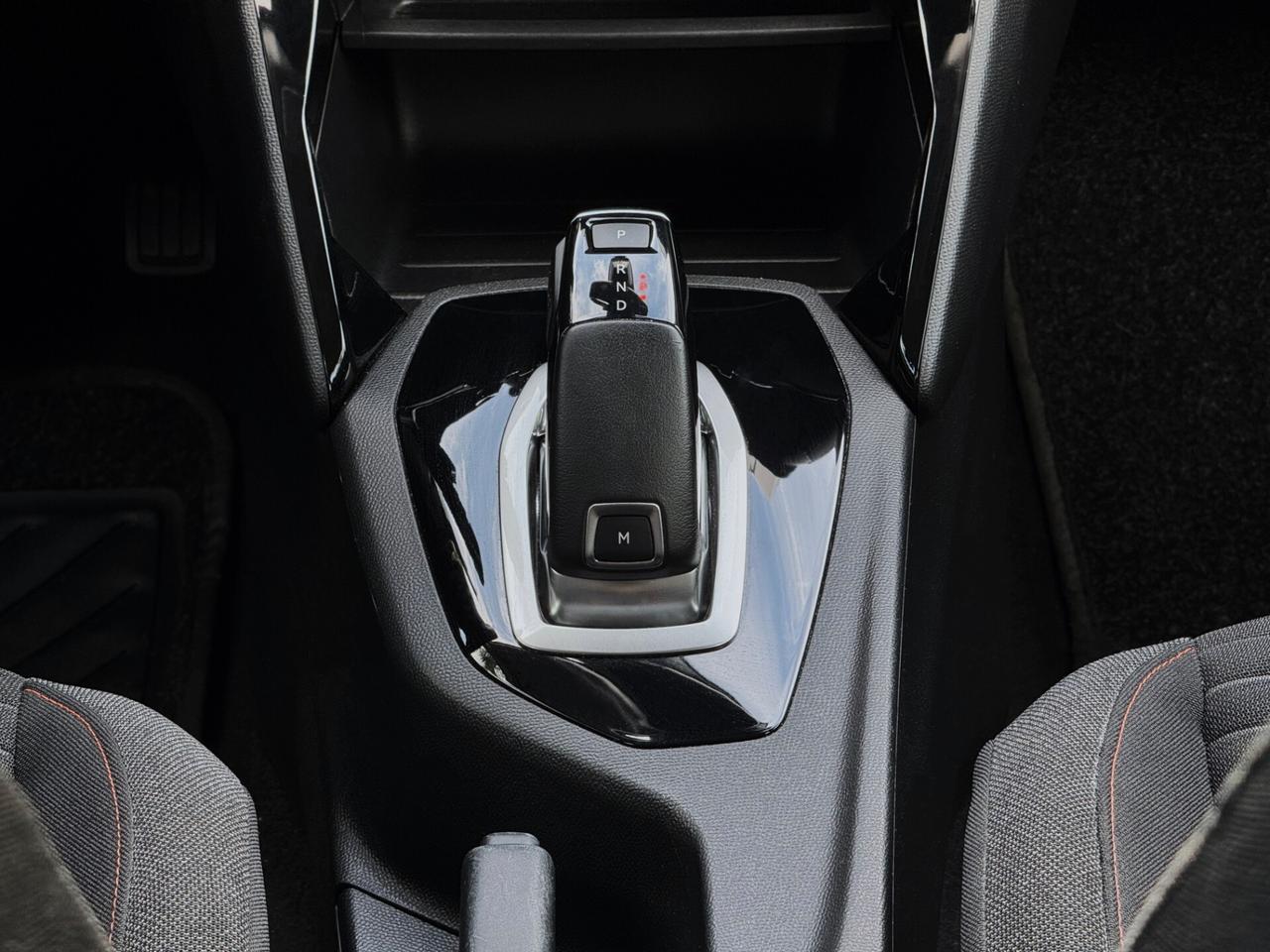 Peugeot 2008 1.2 Puretech Active Pack S 131CV EAT8