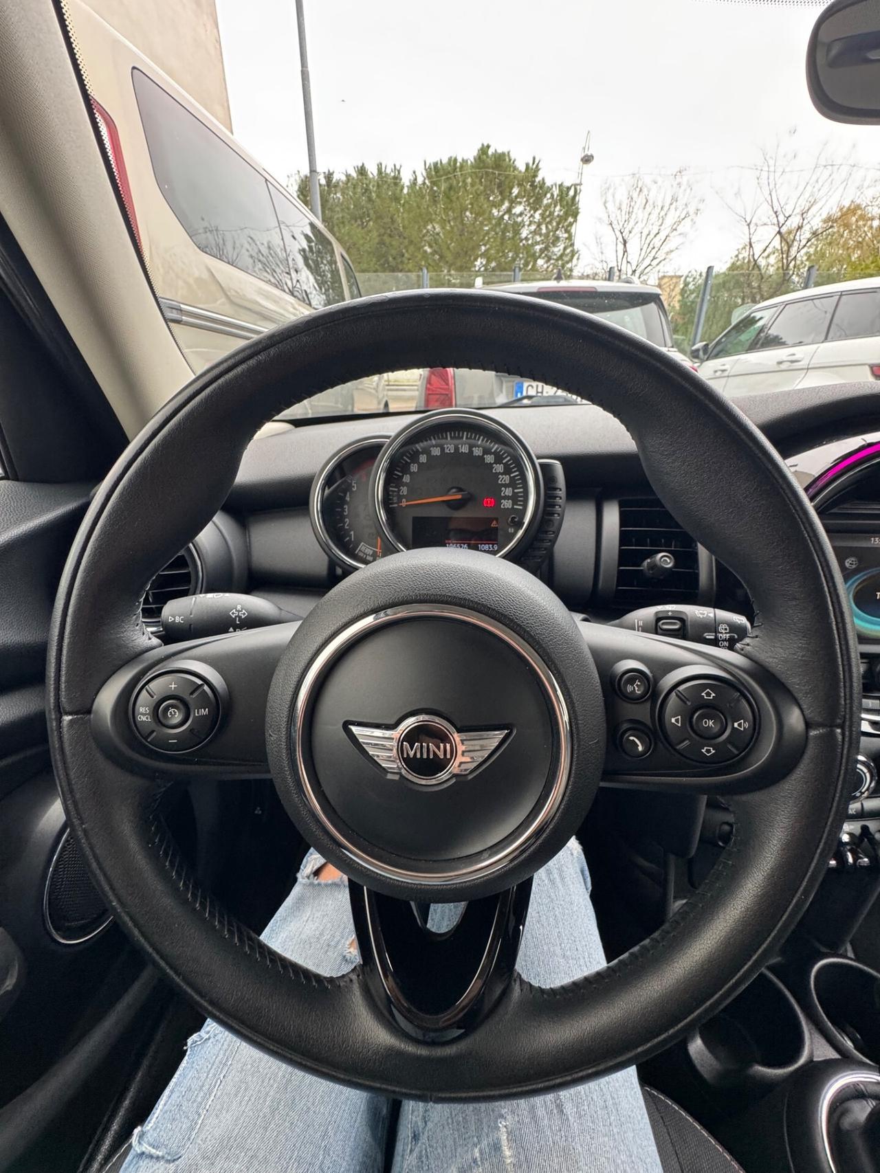 Mini 1.5 One D Business XL