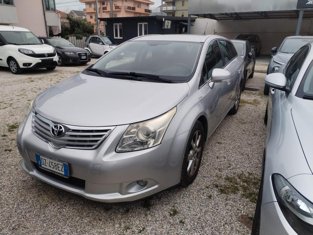 Toyota Avensis 2.2 D-4D Wagon Executive