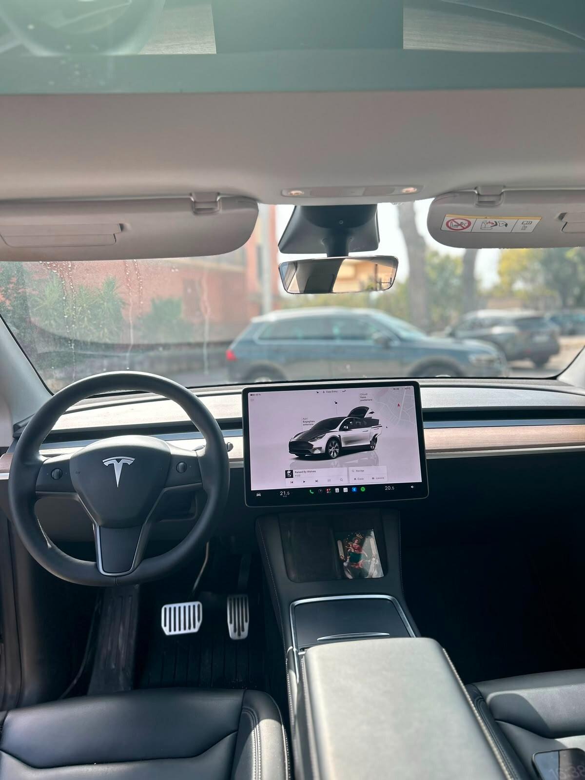 Tesla Model Y Long Range AWD