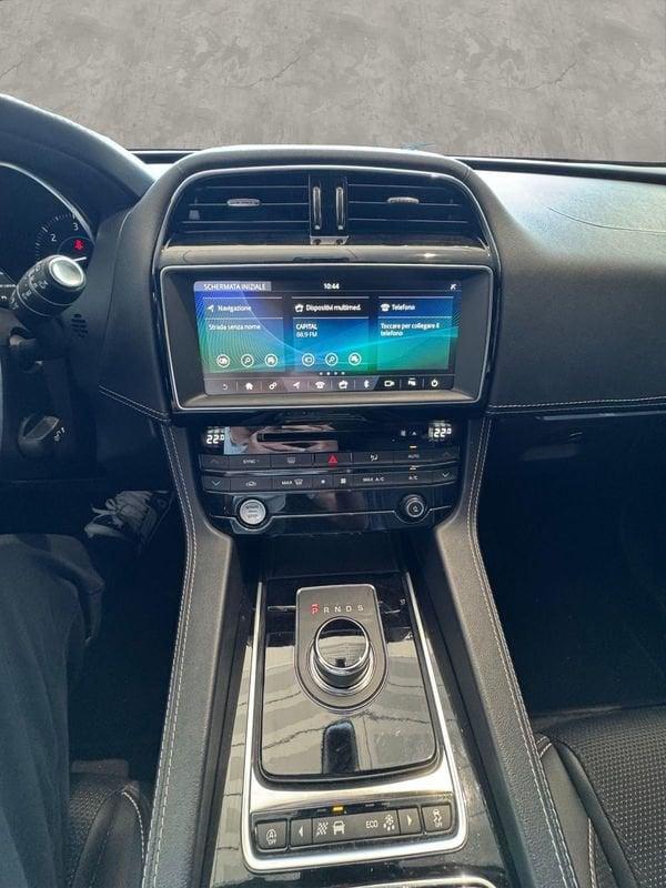 Jaguar F-Pace 2.0 D 180 CV AWD aut. R-Sport
